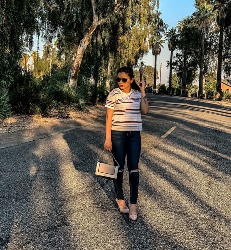 Sukh Bains sexy actress img