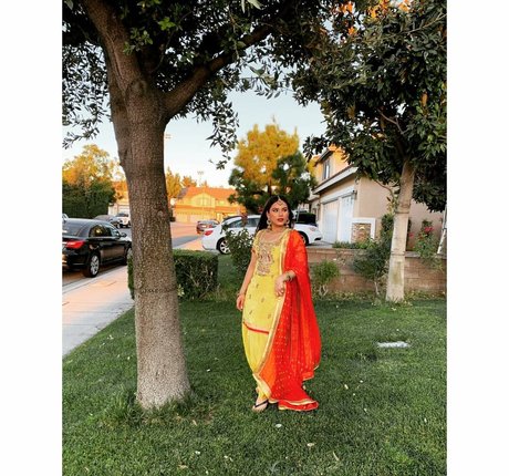 Sukh Bains star nudes gallery