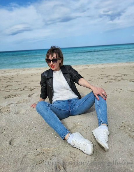 alessiaelfiefree beautiful star pictures