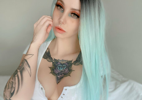 lotustribe pretty model image