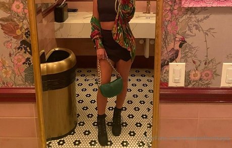 movewithmikayla model adult gallery