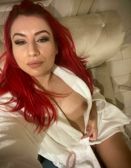 anaisfreepussy adult model img