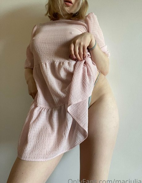 macjulia model free pic