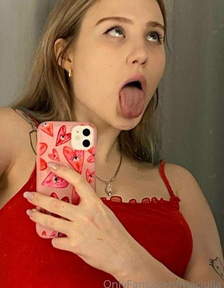 macjulia erotic model archive