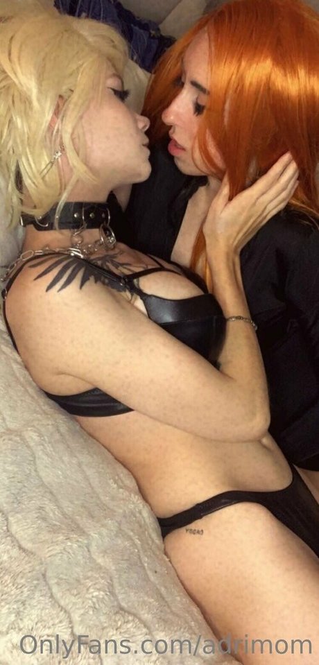 adrimom hot model pic