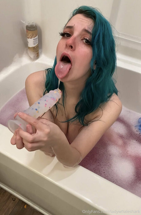 Ladywhaleshark pornstar nudes image