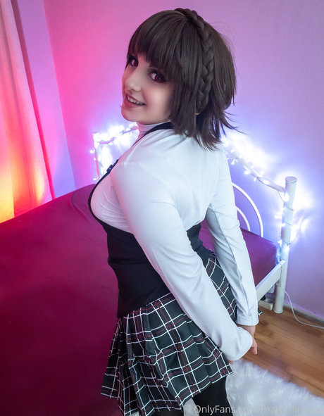 Marcelline art model image