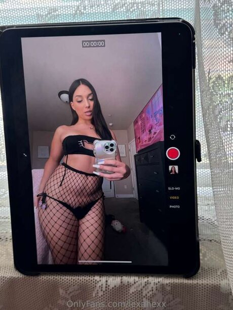 Lexahexx model nudes images