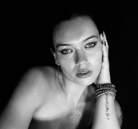 Sophia Tatum star erotic pics