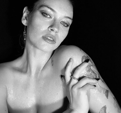 Sophia Tatum naked model photo