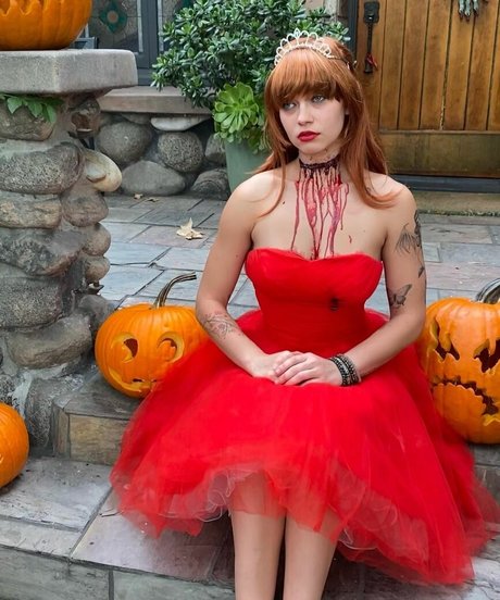 Sophia Tatum model naked pictures