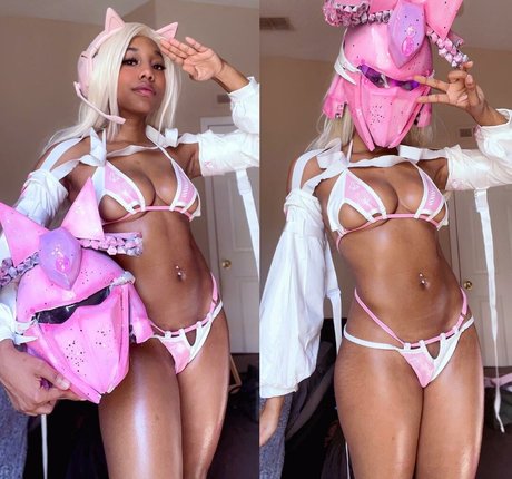 hooters onlyfans hot img