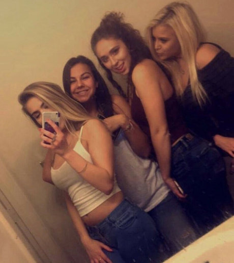 Hollie Rotten star art pic