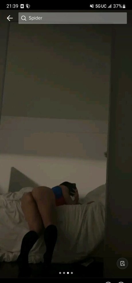 Lilyellowdevil naked actress pictures