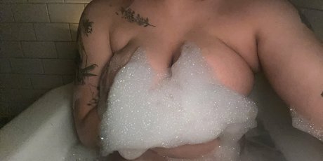 Lilyellowdevil beautiful actress img