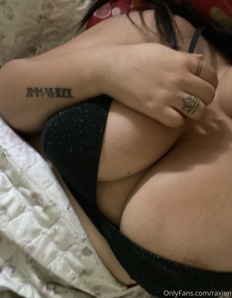 Raxien pornstar pretty img