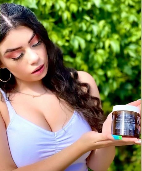 Lilbittyliv high quality pornstar gallery