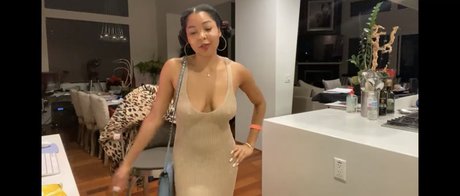 Pumkinwu exclusive model picture