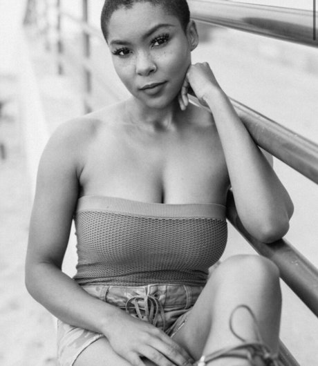 Pumkinwu exclusive model pics