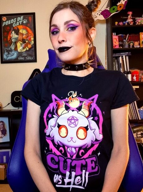 Chio Uyuni pretty pornstar pictures