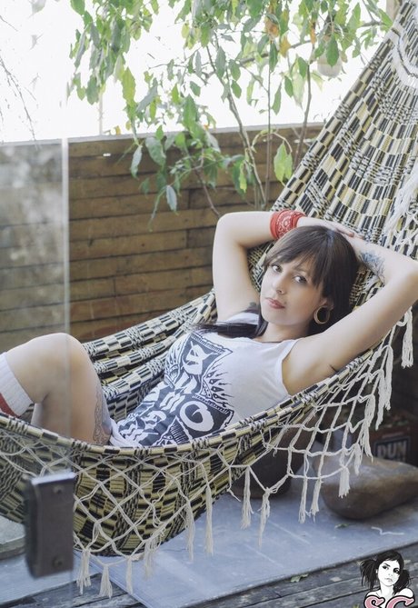 Thy Suicide sexy model photo