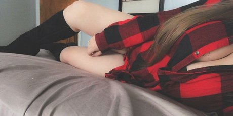 Emaliehall naked star gallery