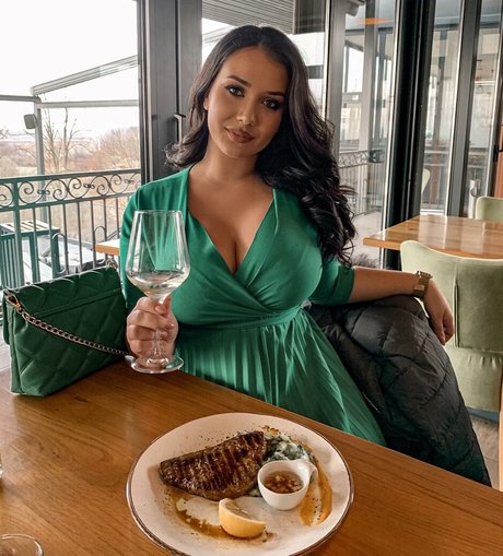 gloryhole princess onlyfans xxx pics