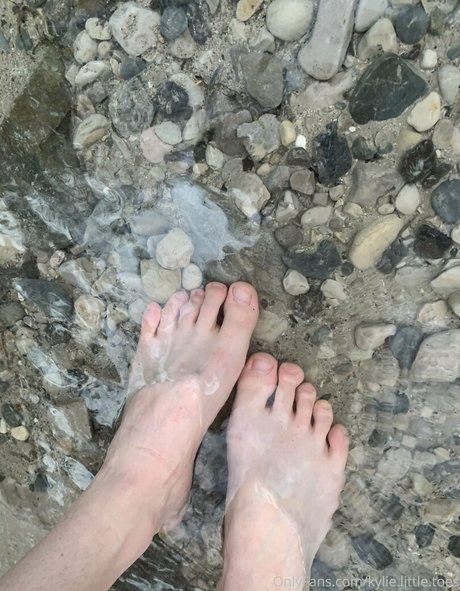 kylie little toes sex star pic