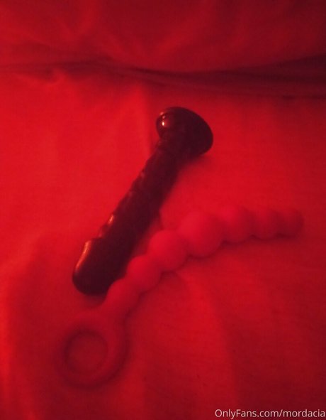 mordacia model nude image