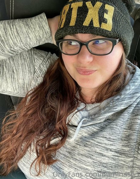 burninash3 naked model image