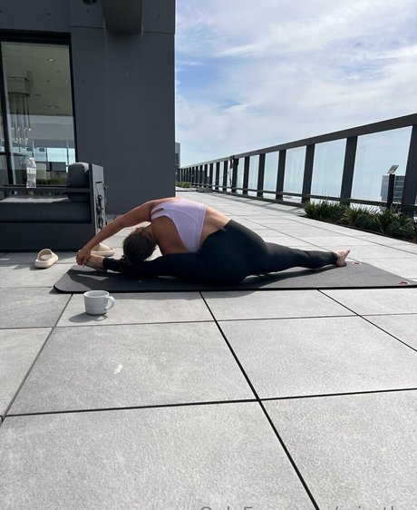 misstkn model exclusive pics