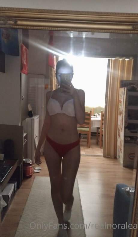 realnoralea star pretty img