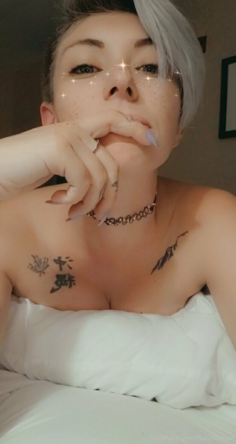 fcassibreee nude model pics