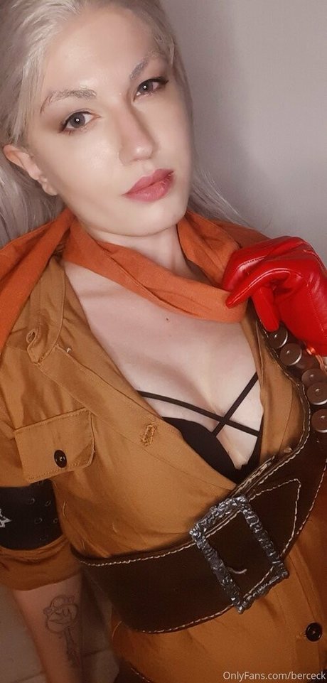 berceck naked pornstar photos