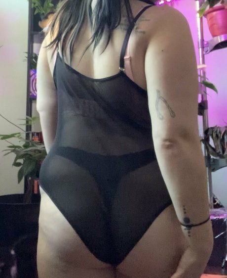 hazeybliss naked pornstar picture