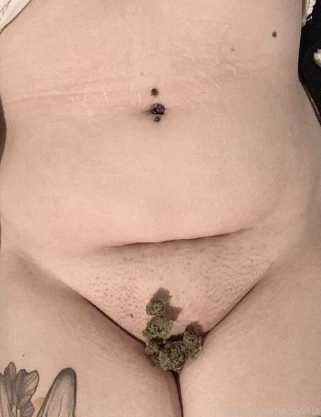 hazeybliss star exclusive picture