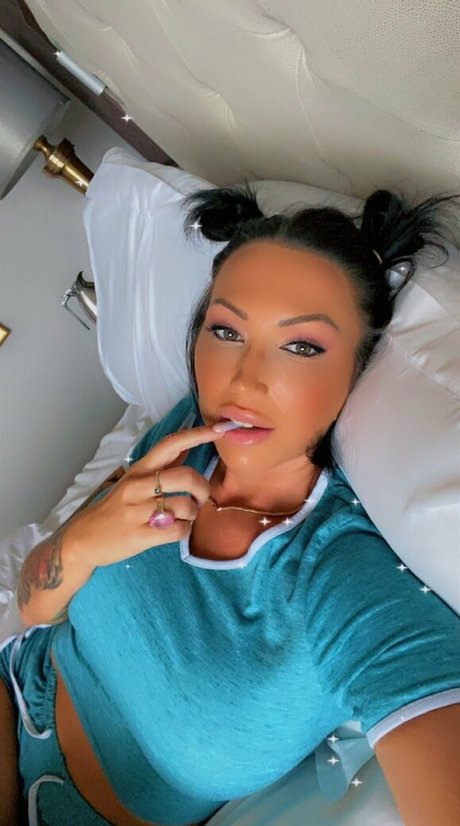 valzzies model pornographic pictures