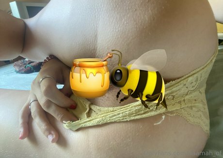 blonde babe onlyfans porn photos