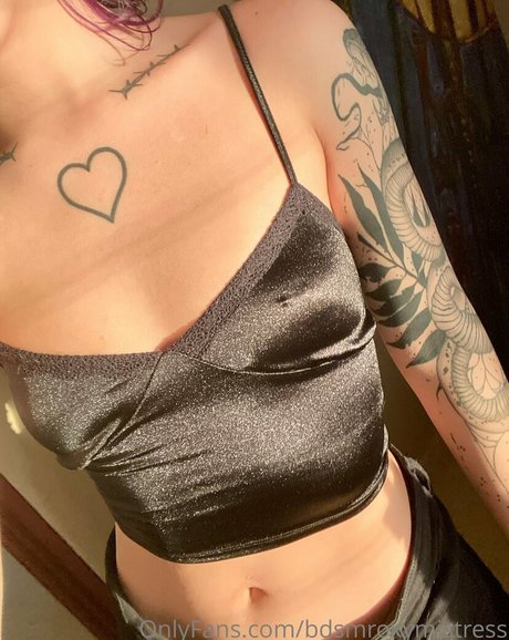 bdsmroxymistress model pornographic pic