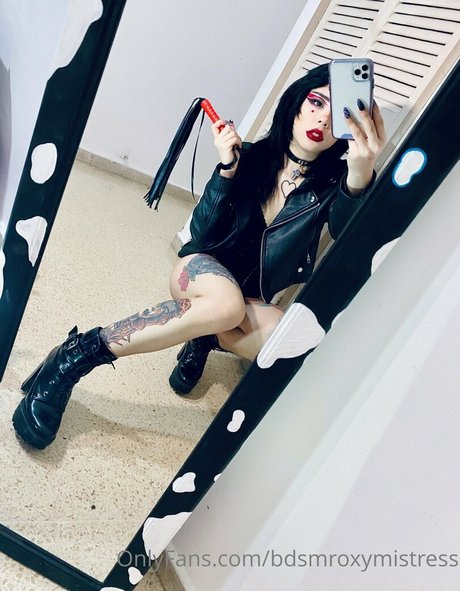 bdsmroxymistress nude actress images